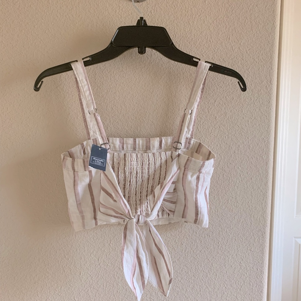 New Abercrombie and Fitch cropped top